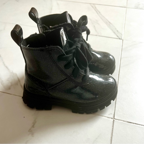 Toddler Boots - Ugg - Size 8 - Picture 3 of 6